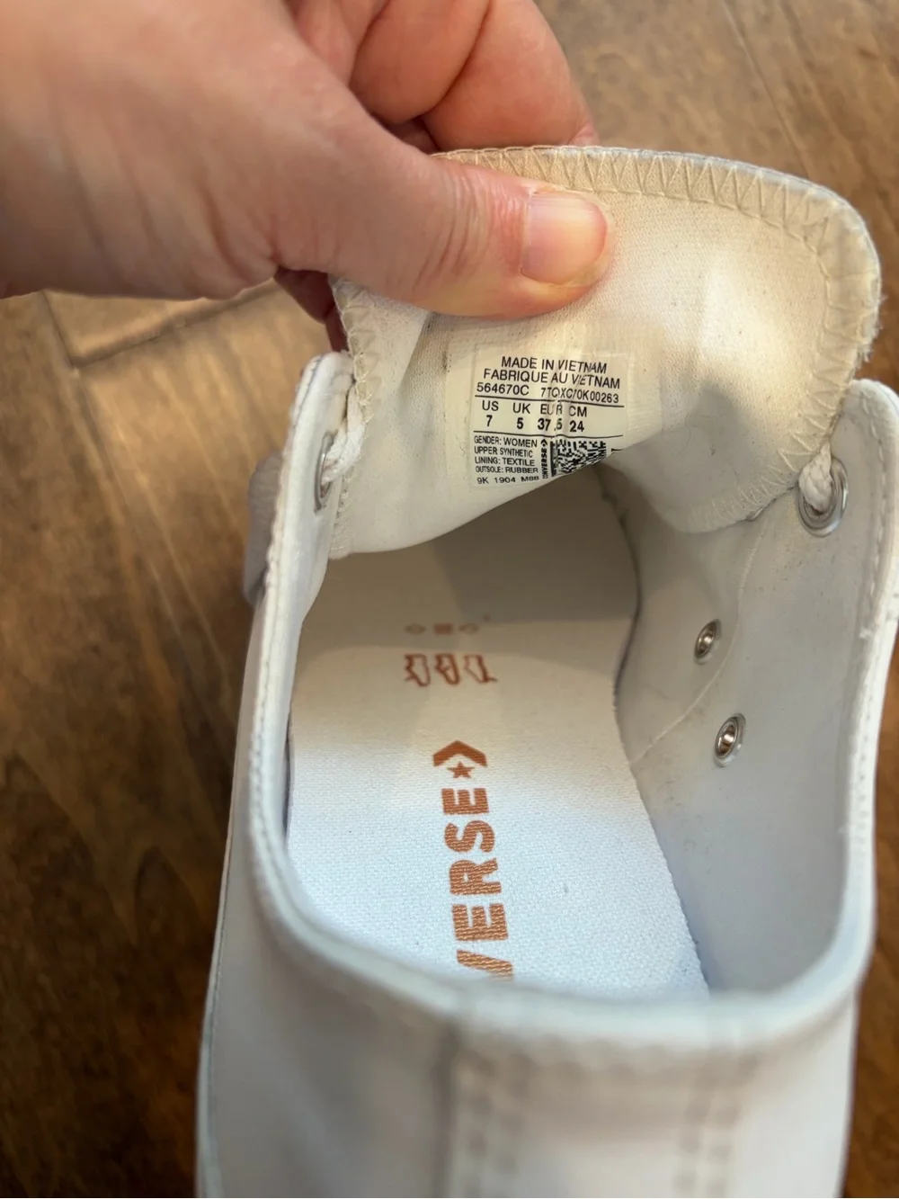 Converse White Low-Top Leather lift Sneakers with Rose Gold accents - Picture 7 of 7